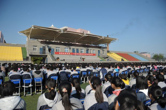 全国著名青年演说家王国权莅临玉田县第一中学作励志演讲